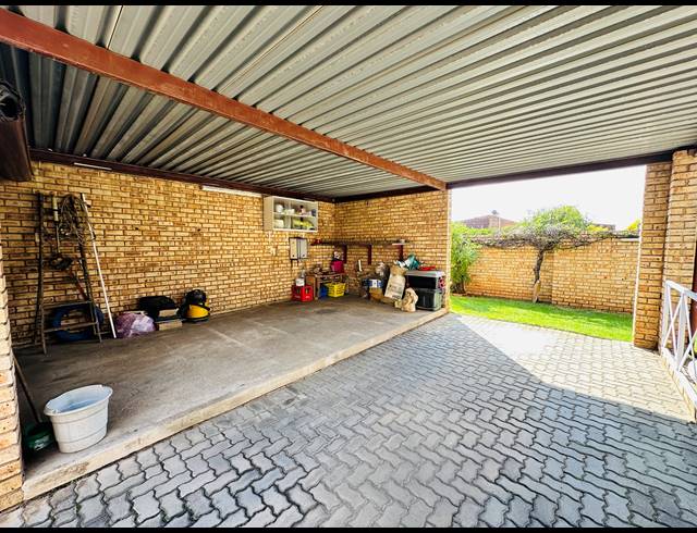 2 BEDROOM CLUSTER FOR SALE IN UNION